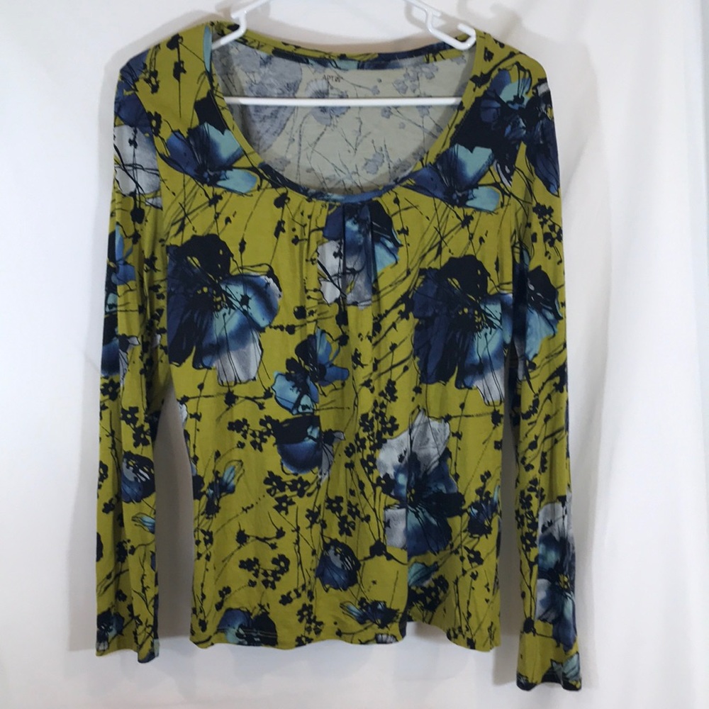 Like New! Worn Once Apt Nine Green Floral Top